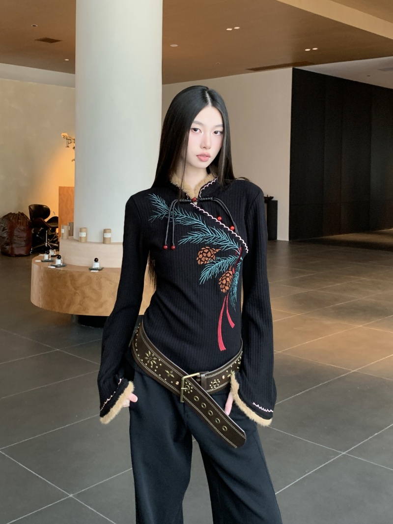 Embroidered Qipao Cardigan Sweater with Raw Edges
