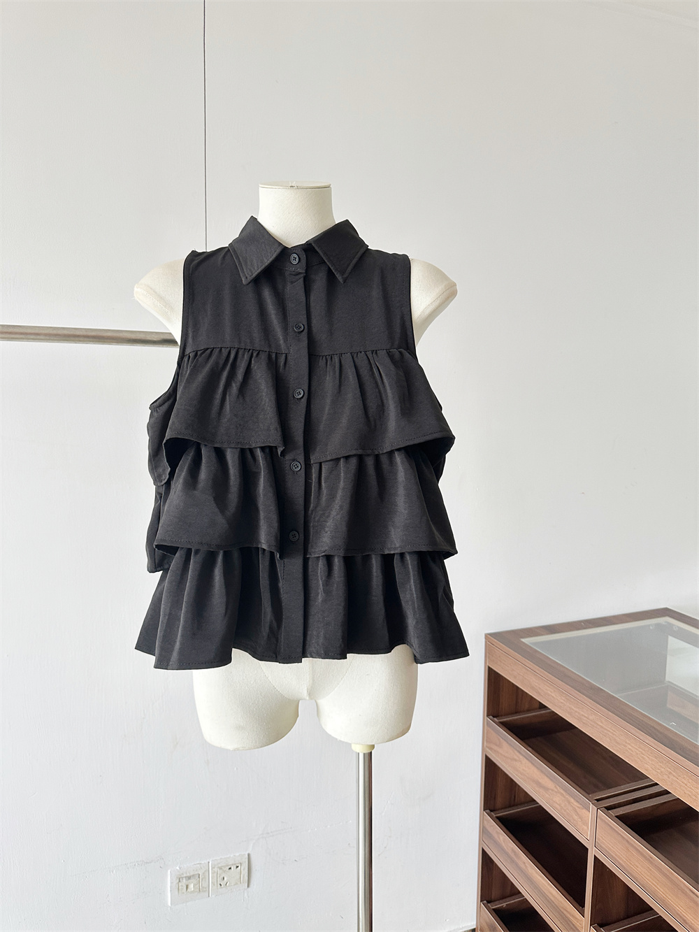 Korean Retro Hong Kong Style Tiered Sleeveless Cami Top for Women - Image 4