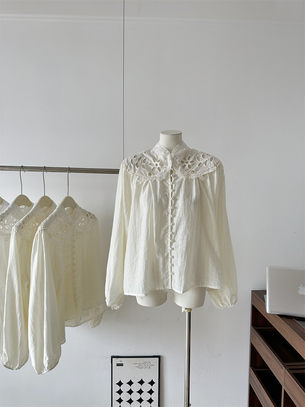 Women's Embroidered Cutout Lace Patchwork Long Sleeve Shirt
