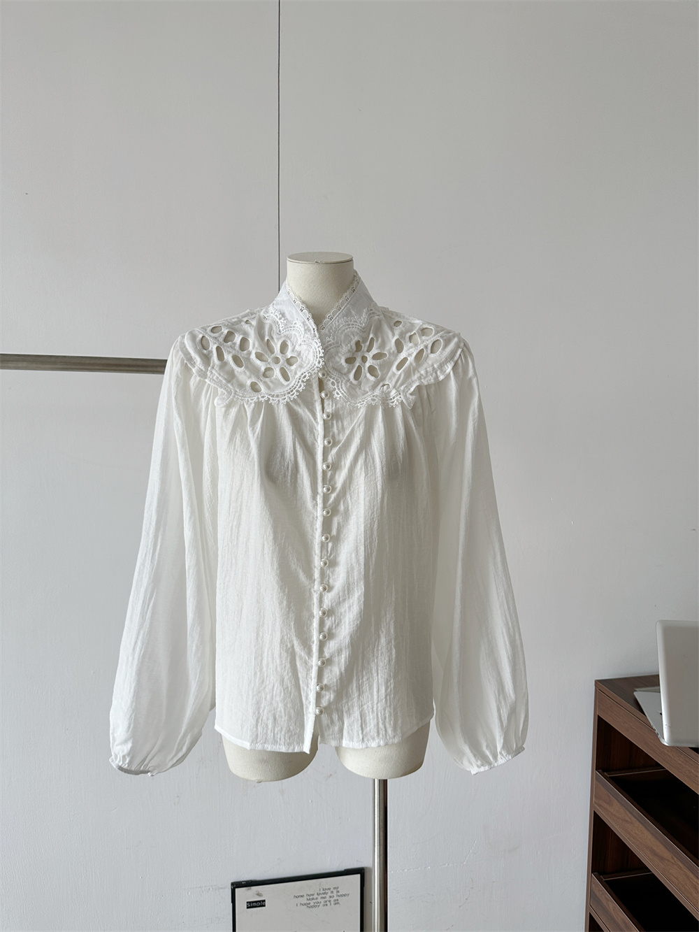 Women's Embroidered Cutout Lace Patchwork Long Sleeve Shirt - Image 3