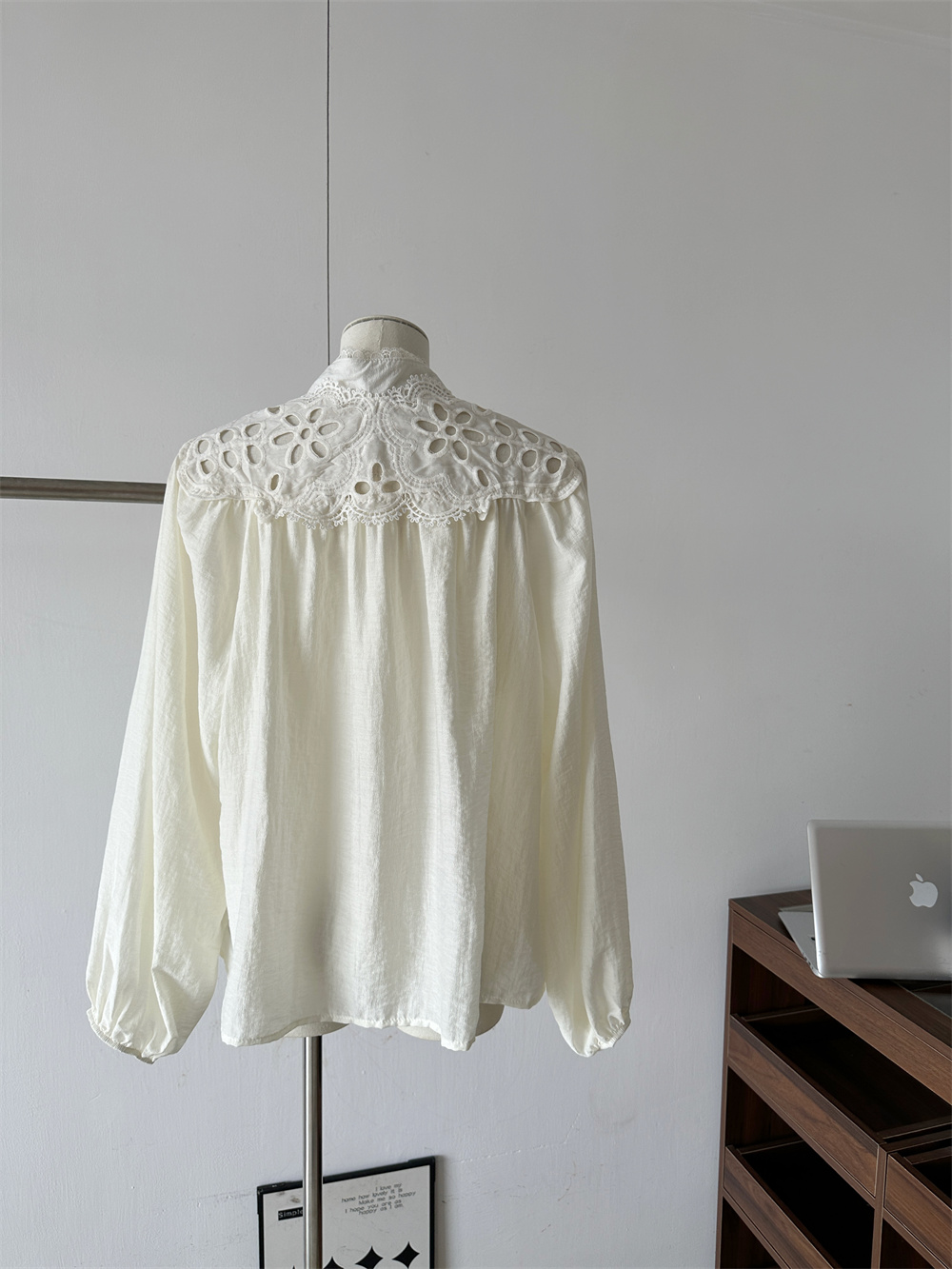 Women's Embroidered Cutout Lace Patchwork Long Sleeve Shirt - Image 4