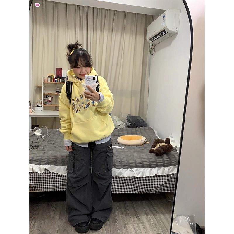 Women's Embroidered Loose Fit Sweatshirt with Pockets - Style 2b3d48