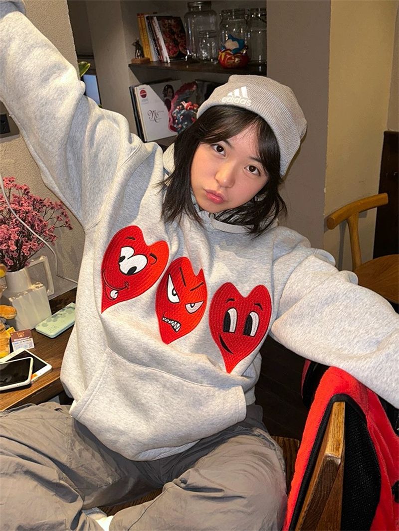 Women's Embroidered Loose Fit Sweatshirt with Pockets - Style 58b8d4